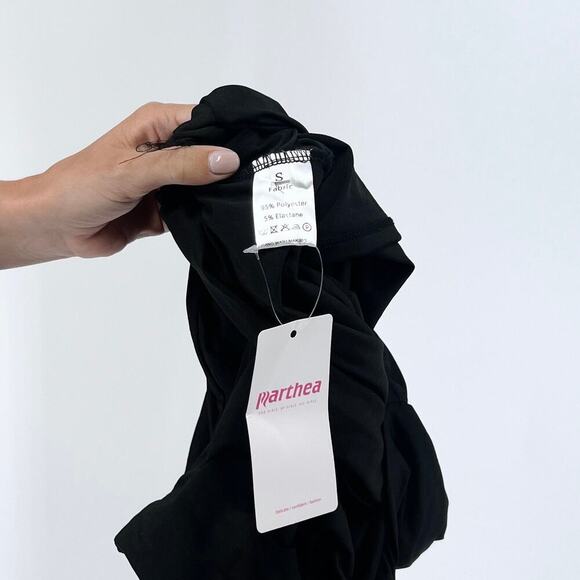 NWT Women’s Black Front Twist Cut Out Dress Size Small - Picture 3 of 3